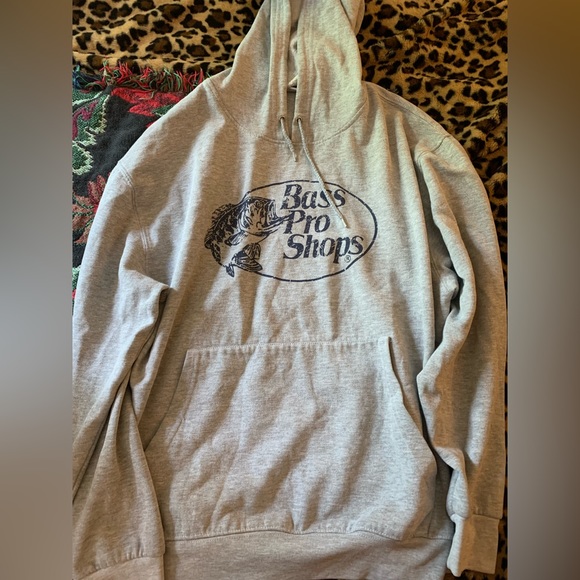 Bass pro shop hoodie in grey - Picture 1 of 2
